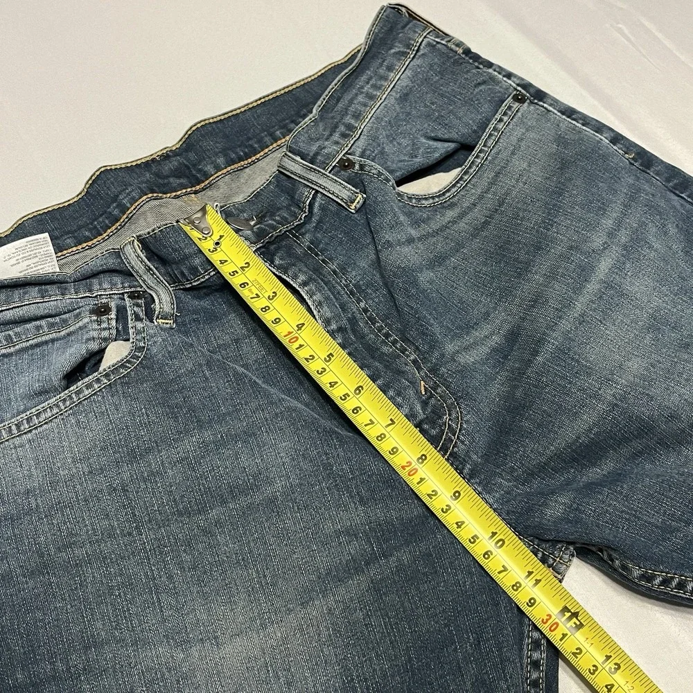 Levis pictures show